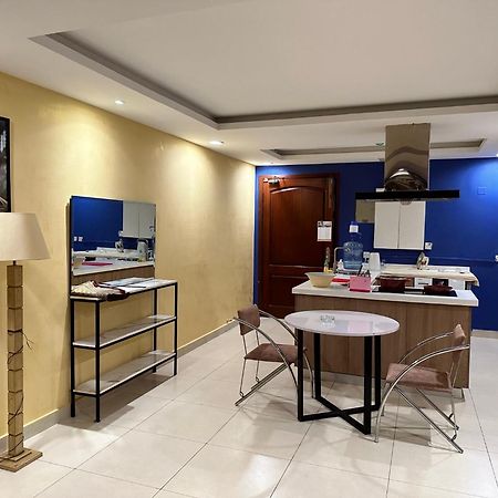 Sunset Luxury Gold Crest Mall Residency لاهور المظهر الخارجي الصورة