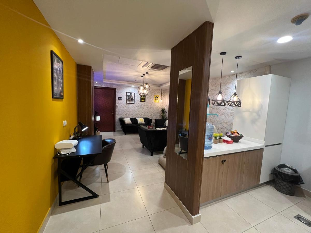 Sunset Luxury Gold Crest Mall Residency لاهور المظهر الخارجي الصورة