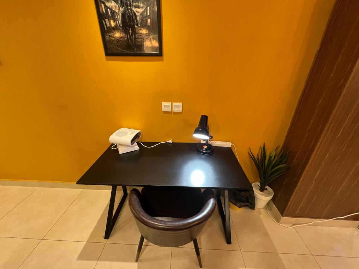 Sunset Luxury Gold Crest Mall Residency لاهور المظهر الخارجي الصورة