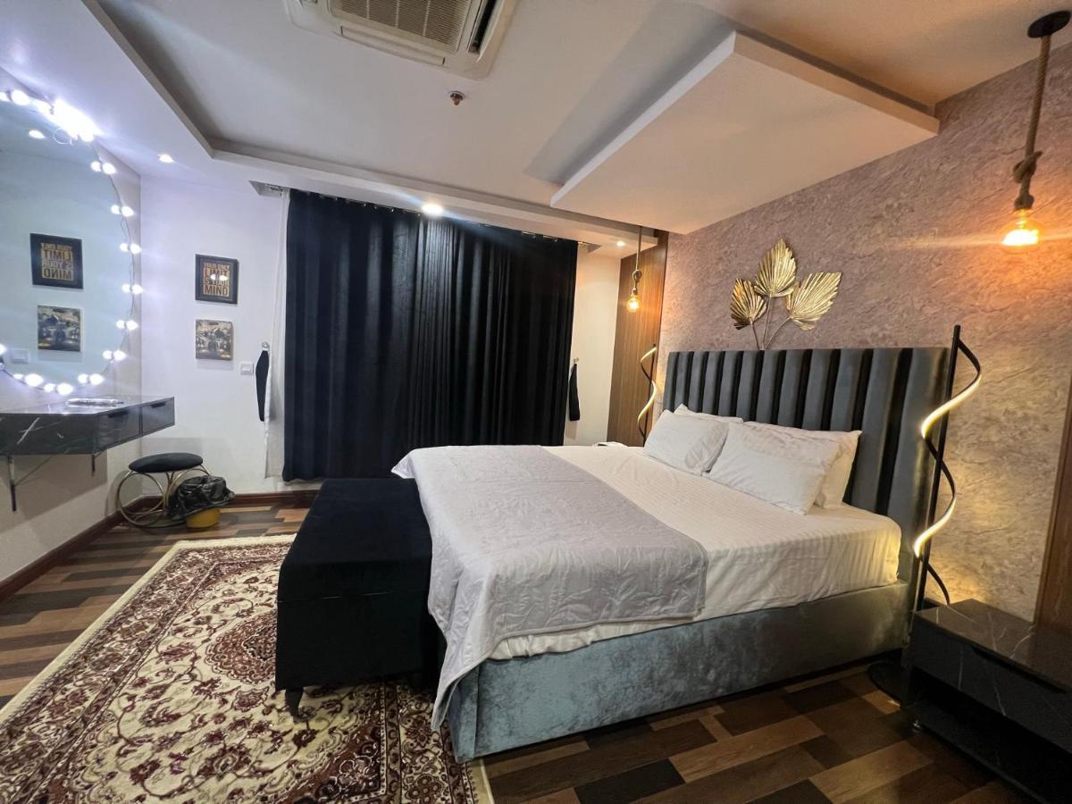 Sunset Luxury Gold Crest Mall Residency لاهور المظهر الخارجي الصورة