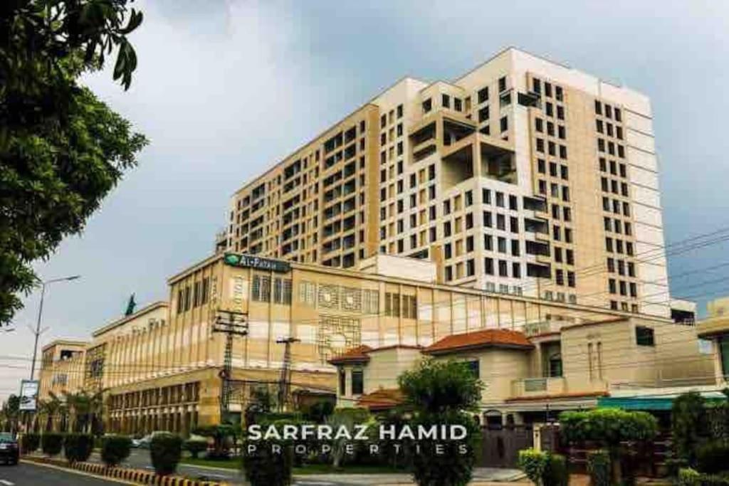 Sunset Luxury Gold Crest Mall Residency لاهور المظهر الخارجي الصورة